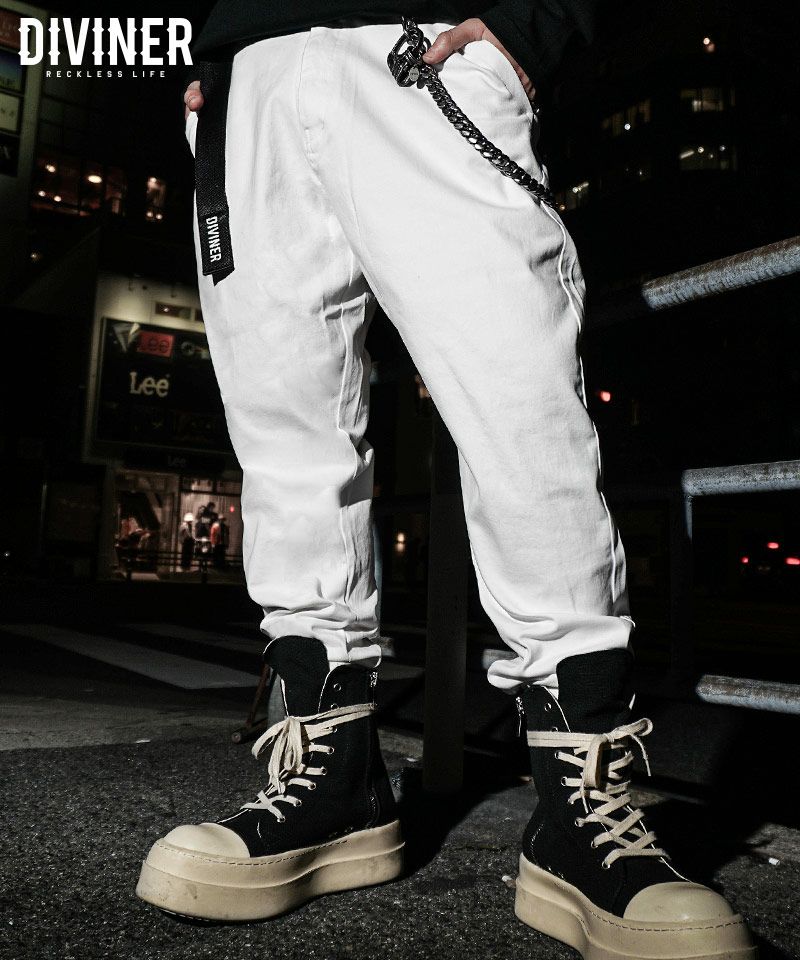 ボトムス:Tapered Chino Pants(ホワイト)
