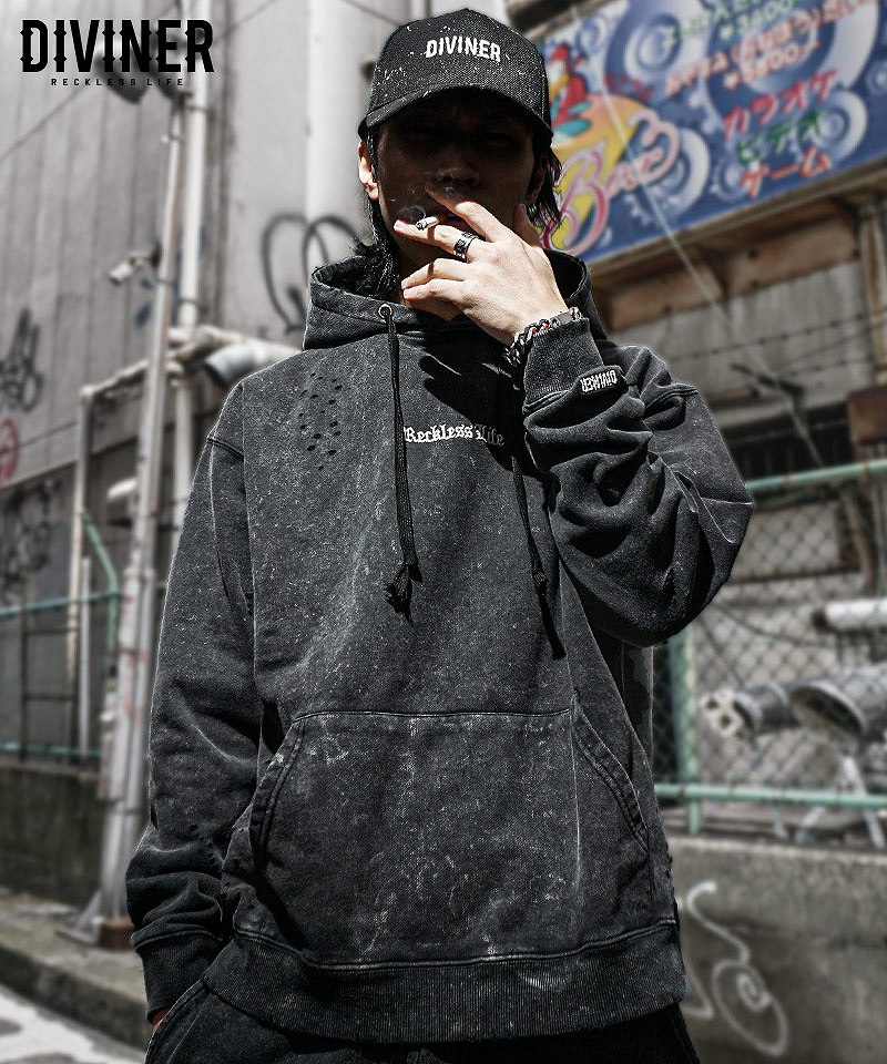 Dirty Embroidery Hoodie(ブラック)