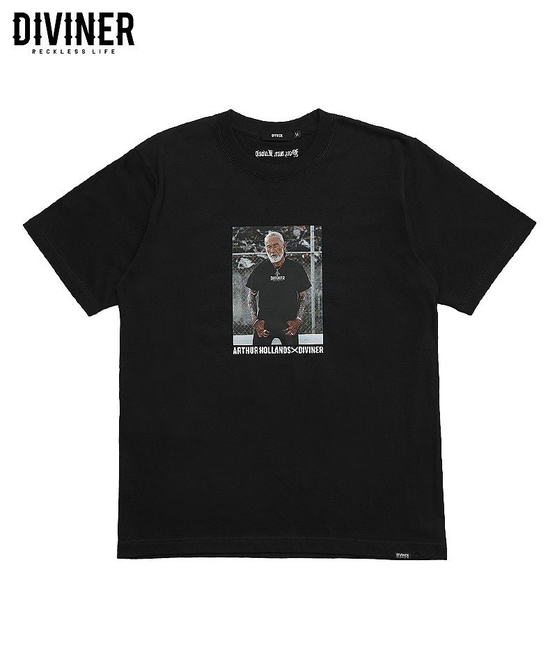 ARTHUR HOLLANDS×DIVINER Collaboration Photo TEE