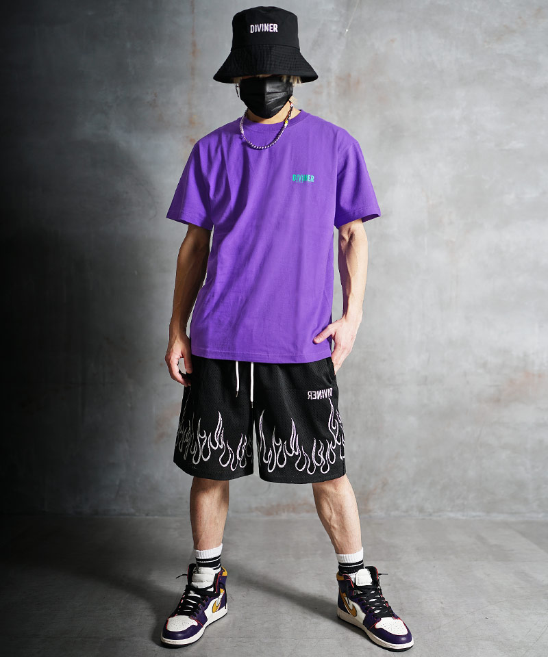 パープルTシャツ×短パンの夏コーデ