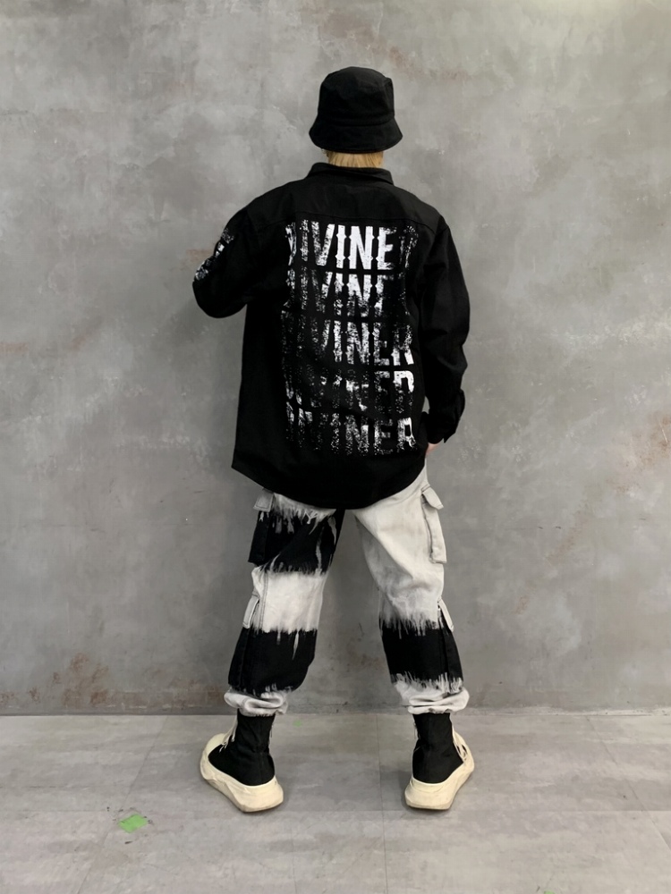 大胆パンツでコーデにアクセントを