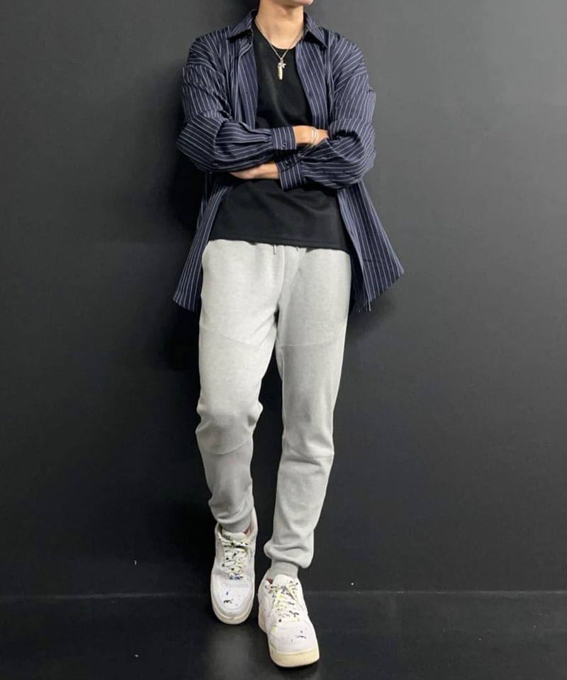 1-7.シャツと合わせキレイ目コーデのハズしに