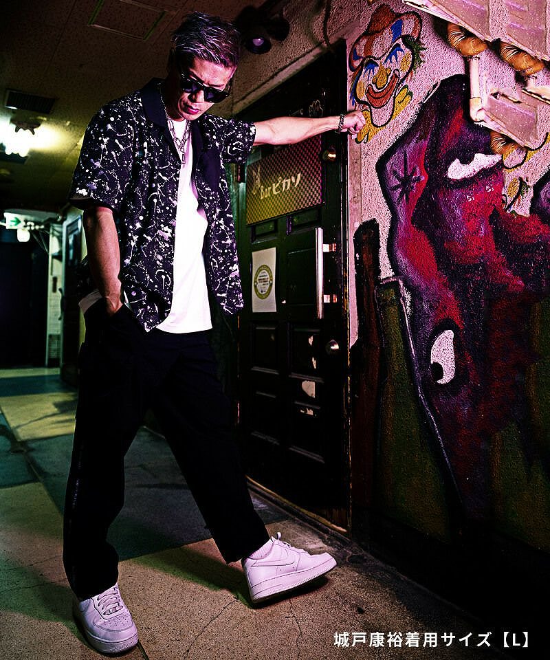 ざっくりシャツを羽織ってレイヤードスタイル