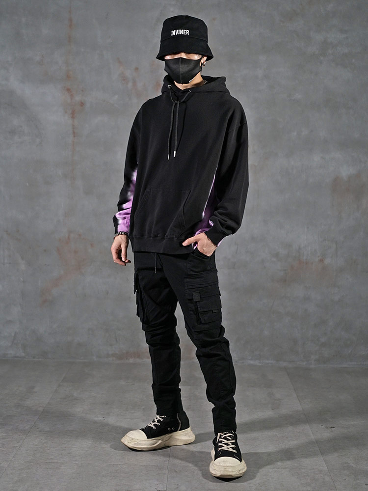 両脇デザインでストリート風コーデ