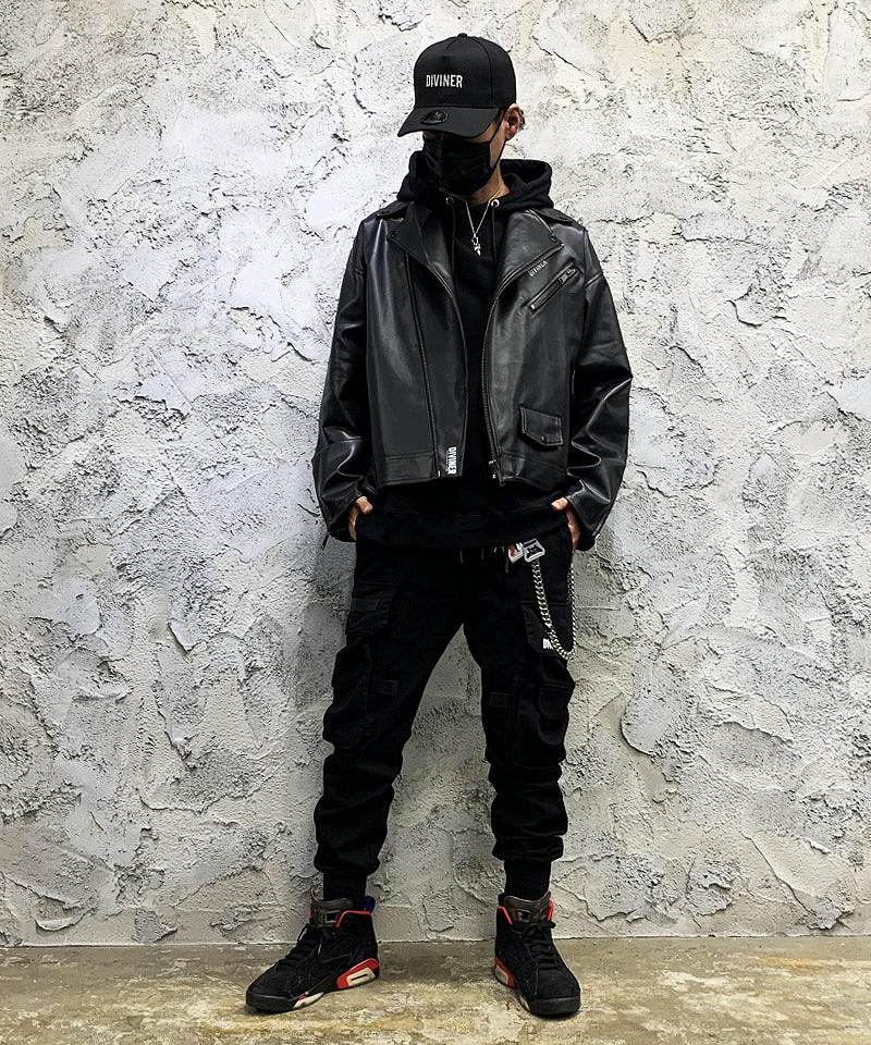 オールブラックパーカーを使った重厚コーデ