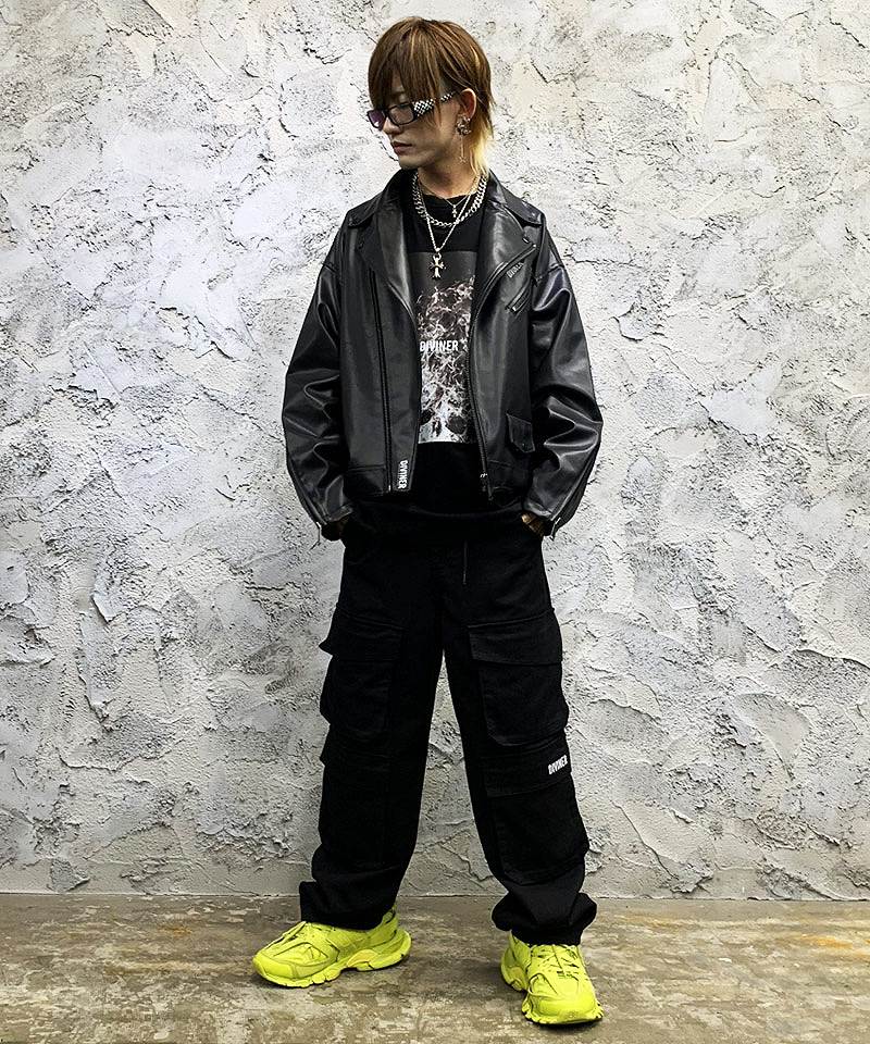 グラフィックTで魅せるワイルドストリートコーデ