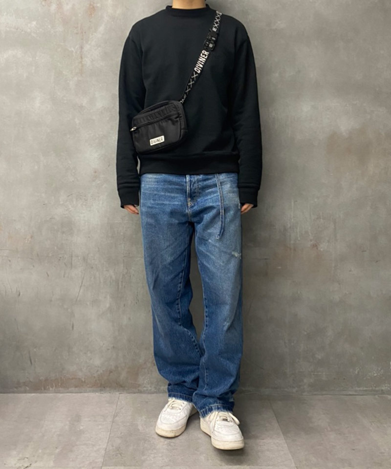 無地ロンTの着こなしをアップデート