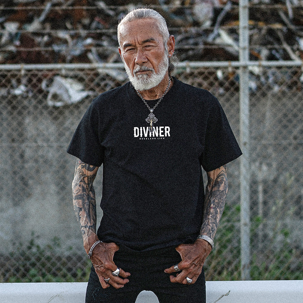 ARTHUR HOLLANDS × DIVINER Collaboration Photo TEE