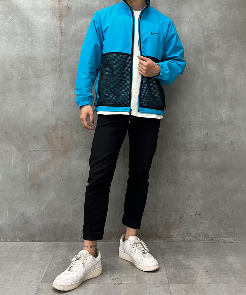 メッシュトラックジャケットで軽快に