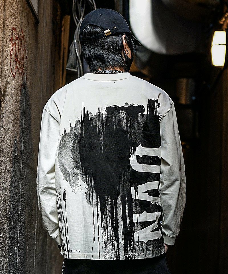 Dripped Spray Logo L/TEE（オフホワイト） トップス｜【公式】DIVINER