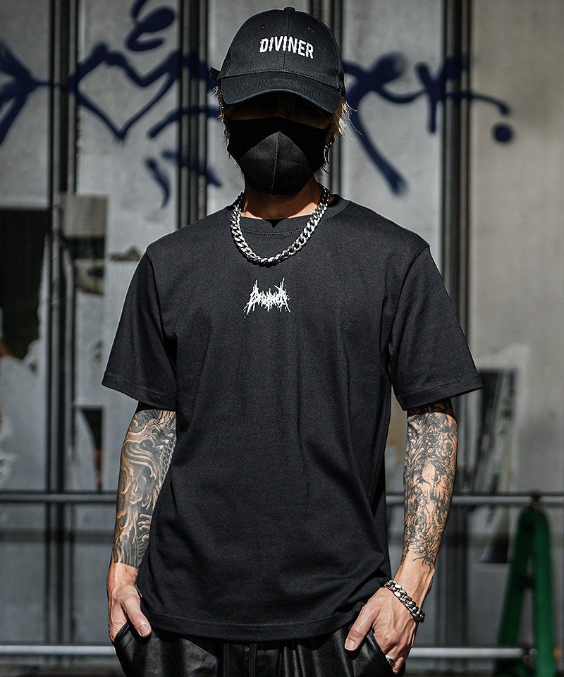 Death Incantation TEE(ブラック/ホワイト) トップス｜【公式】DIVINER