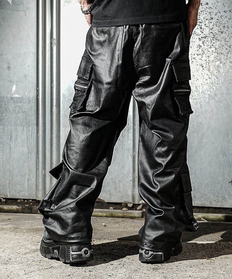 Leather Coated Wide Cargo Pants ボトムス｜【公式】DIVINER