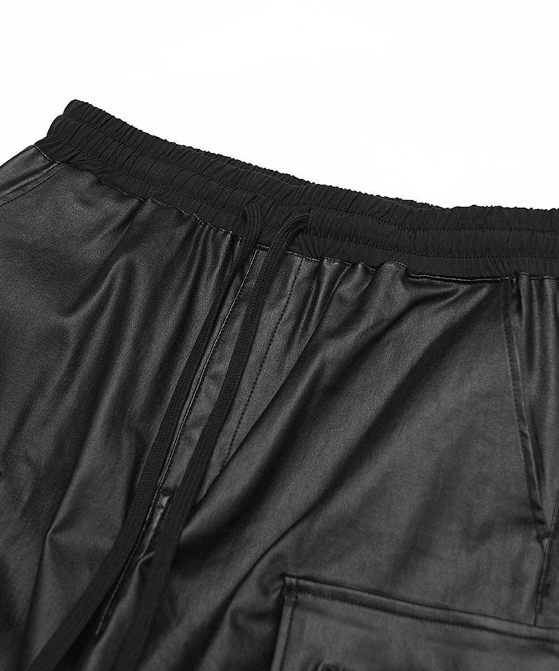 Leather Coated Wide Cargo Pants ボトムス｜【公式】DIVINER